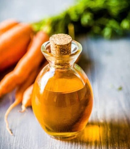 Carrot seeds oil